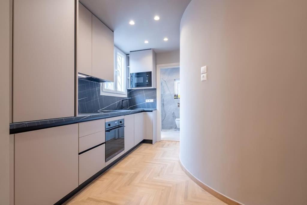 Urban Elegance In Kolonaki Apartment Атина Екстериор снимка