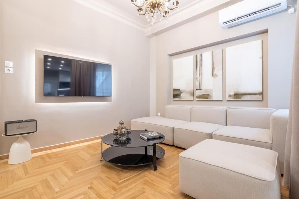 Urban Elegance In Kolonaki Apartment Атина Екстериор снимка
