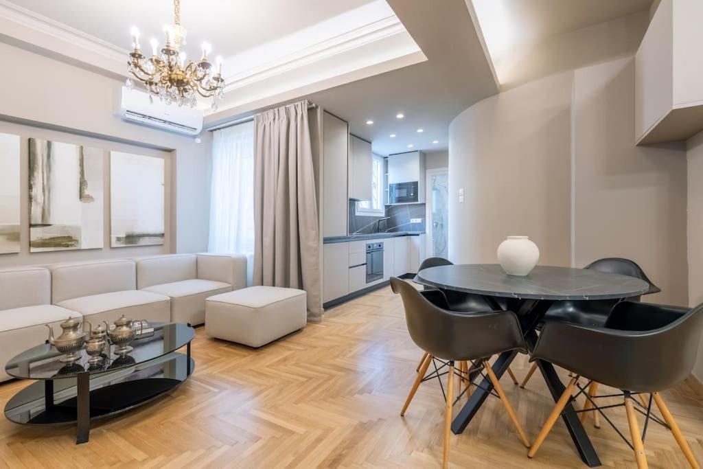 Urban Elegance In Kolonaki Apartment Атина Екстериор снимка
