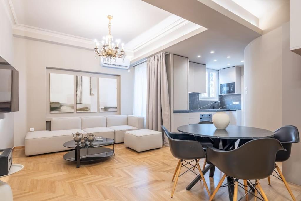 Urban Elegance In Kolonaki Apartment Атина Екстериор снимка