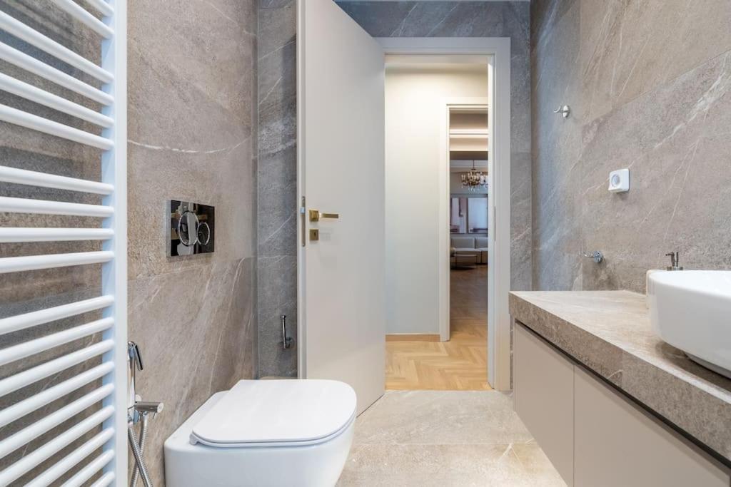 Urban Elegance In Kolonaki Apartment Атина Екстериор снимка