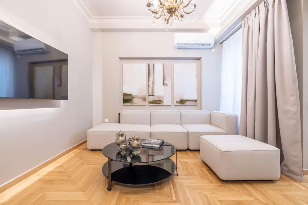 Urban Elegance In Kolonaki Apartment Атина Екстериор снимка