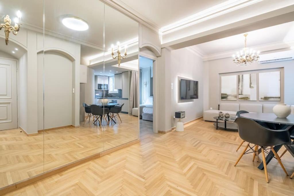 Urban Elegance In Kolonaki Apartment Атина Екстериор снимка