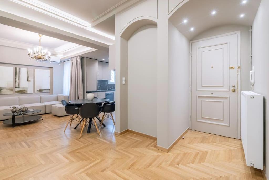 Urban Elegance In Kolonaki Apartment Атина Екстериор снимка